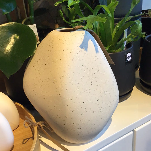 Desmond Vase
