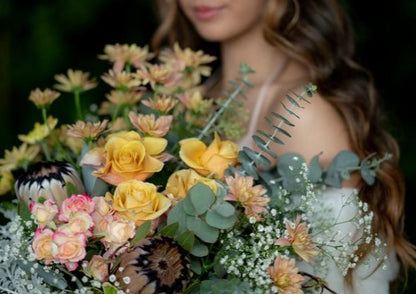 Model with Honey Orange "Unconditional Love" bouquet - Close up of model